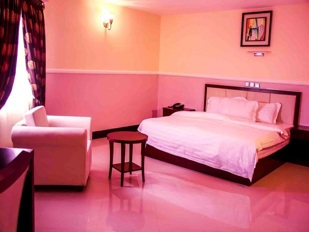 Comfort Room, City View photo 2