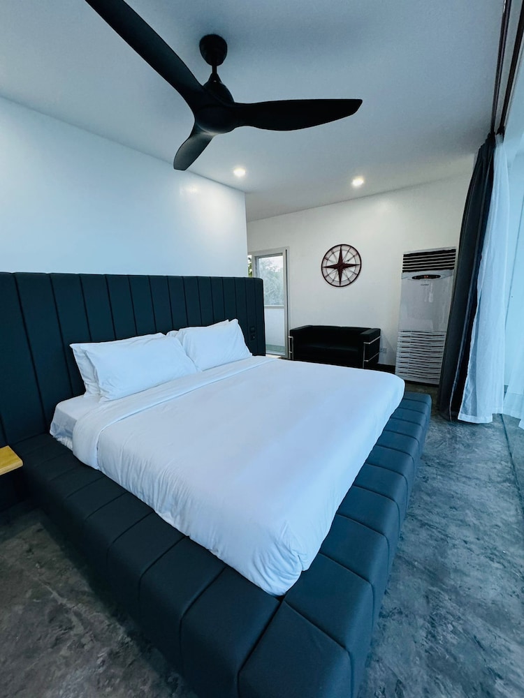 Deluxe room with Plunge Pool photo 2