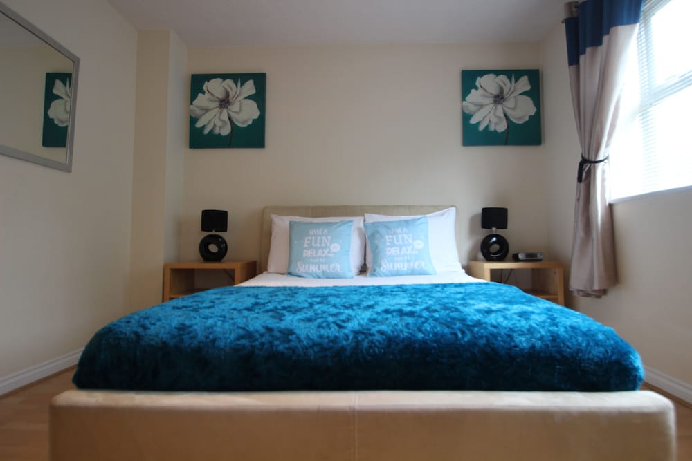 Apartment photo 2