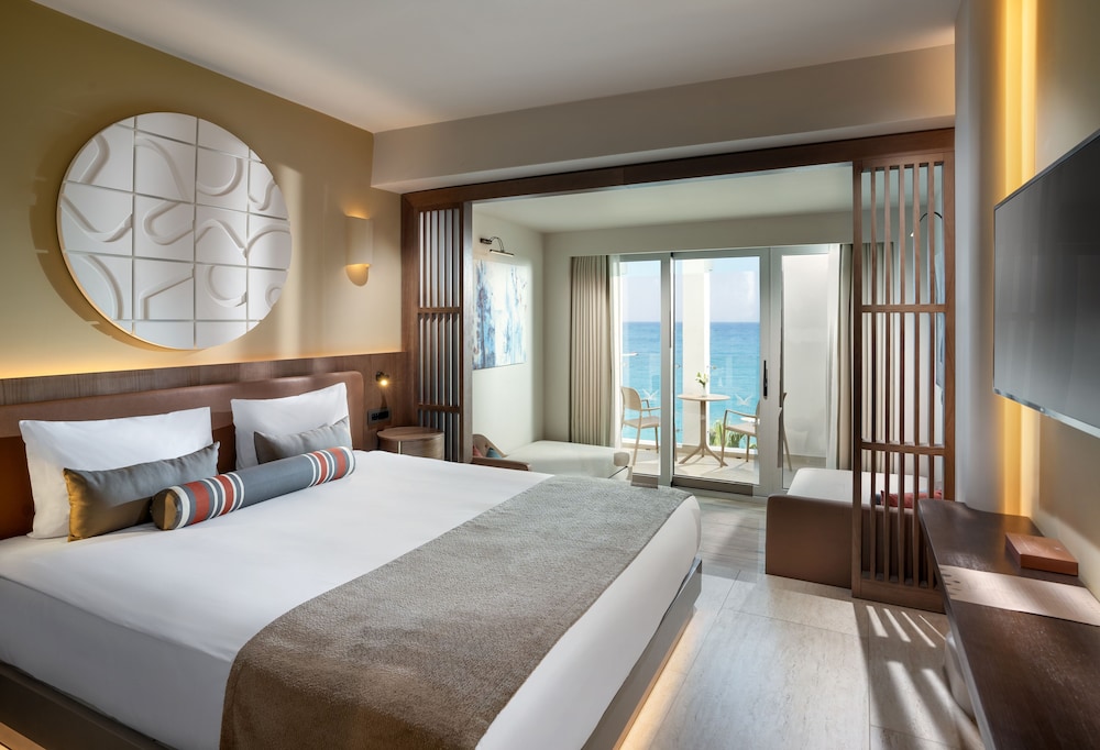 Deluxe Large Sea View