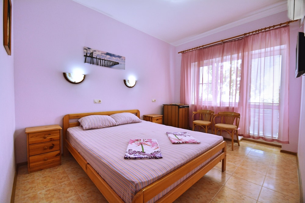 Quadruple Room (2 Balconies) photo 3