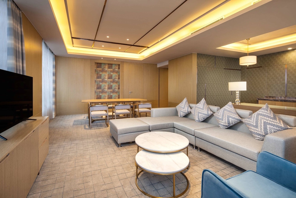 Suite, 1 Bedroom, City View