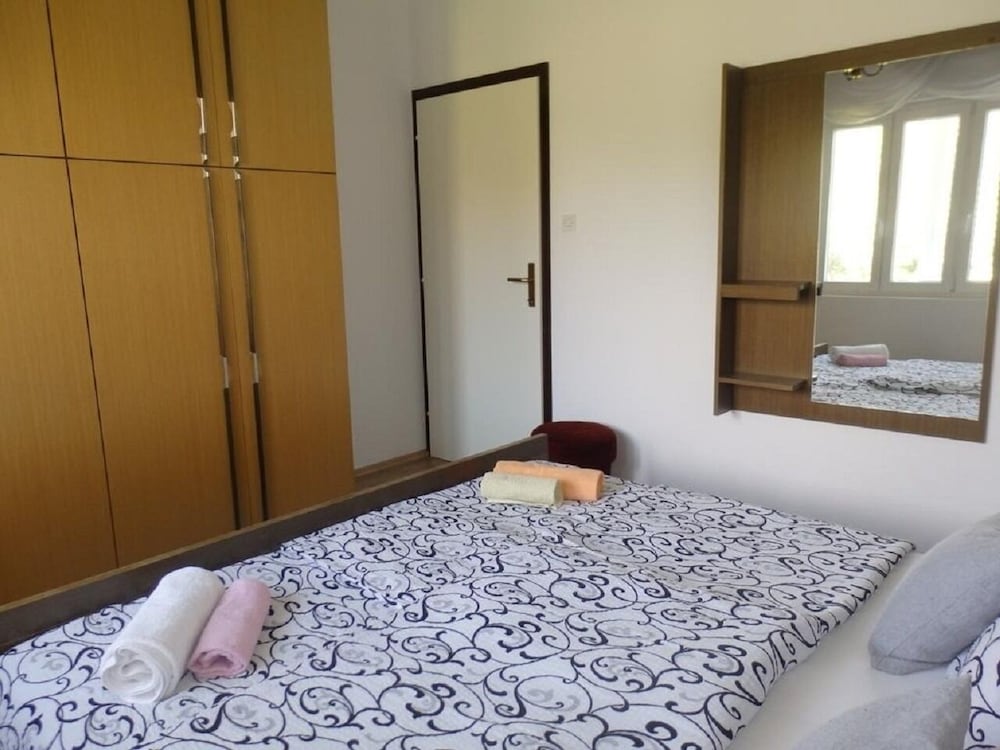 Apartment (Suzy - 80m from the sea - A1 Šestica)