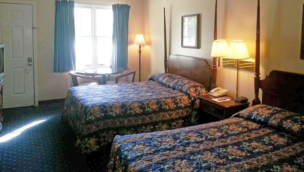 Room, 2 Double Beds, Smoking - Photo 3