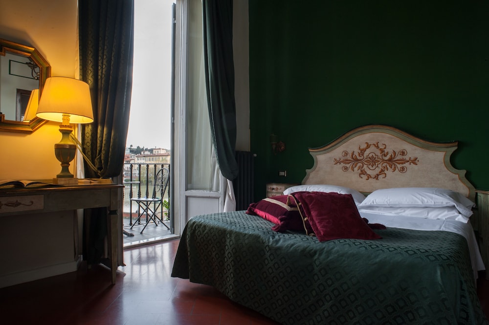 Luxury Double Room, Balcony, River View photo 3