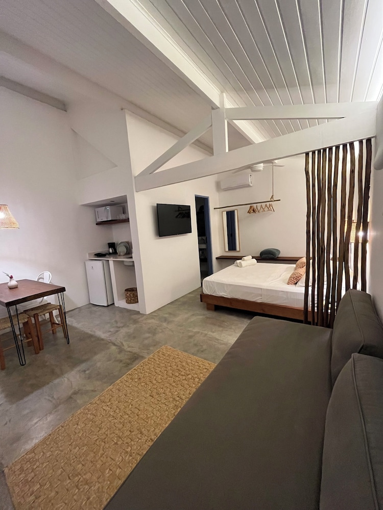 Basic Suite, 1 Queen Bed with Sofa bed, Non Smoking, Ground Floor photo 1