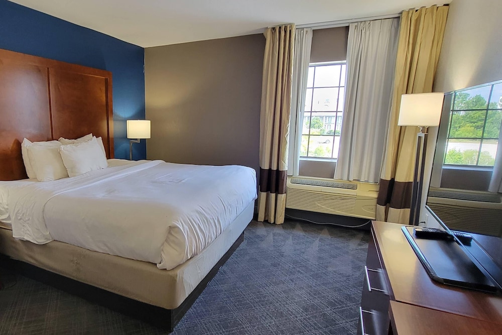 Standard Room, 1 King Bed - Photo 4