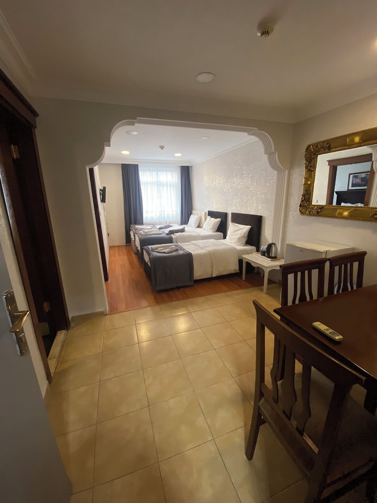 Family Suite photo 3