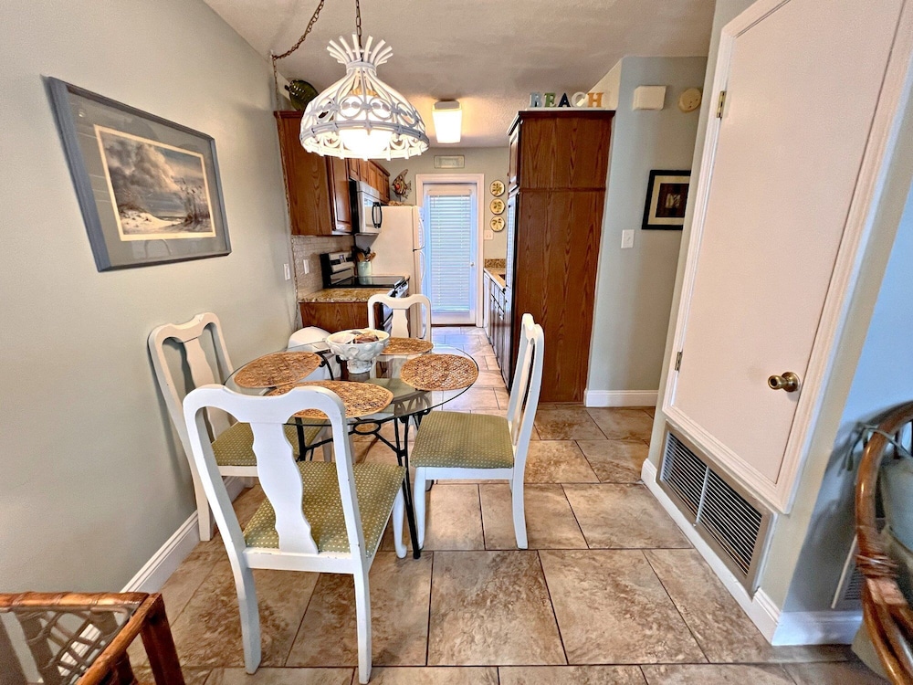 Condo, Multiple Beds, Pool Access, Pool View (Ocean Reef 114)