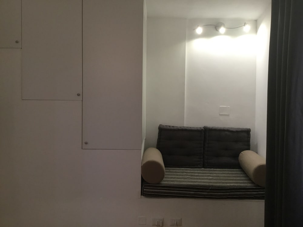 Deluxe Duplex, Kitchenette, Annex Building photo 3