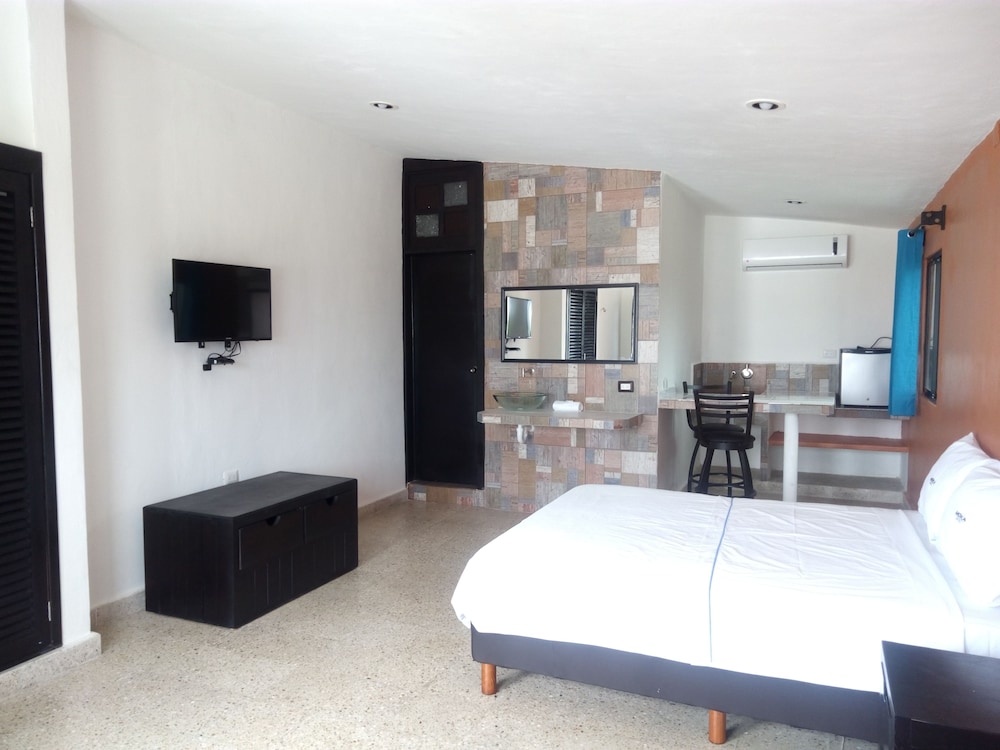 Junior Suite, 1 Queen Bed photo 1