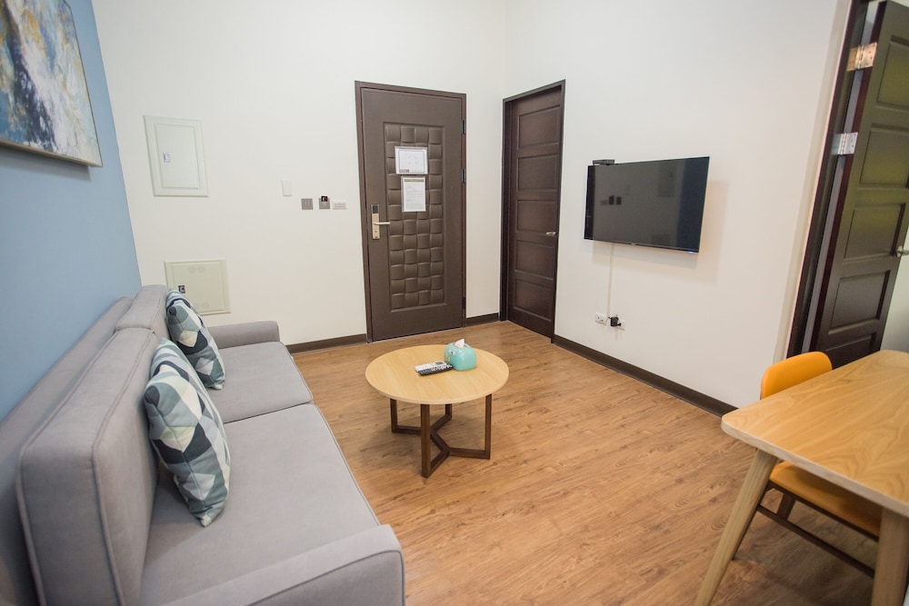Deluxe Suite, 1 Bedroom Suite, 2 Single Beds, Balcony - Photo 14