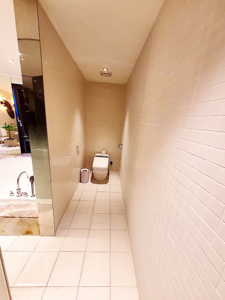 [Chicken/Beer PKG] Spa Suite Double photo 2