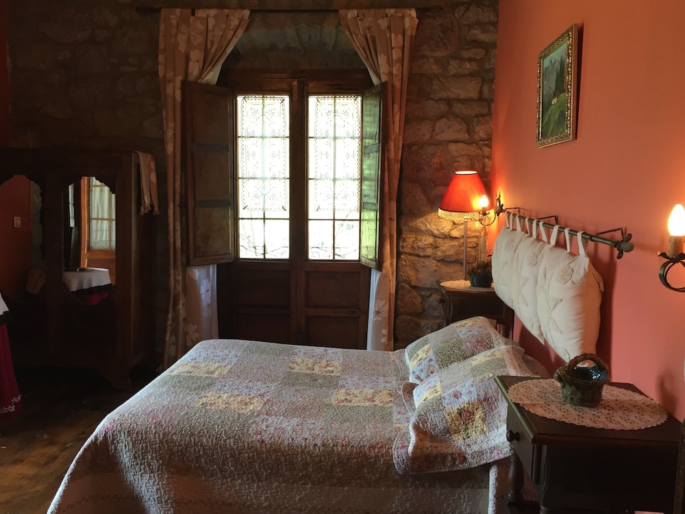 Habitación Doble, 1 Cama Queen con sofá cama, Terraza, Vista a la Montaña