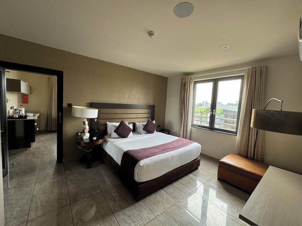 Signature Suite