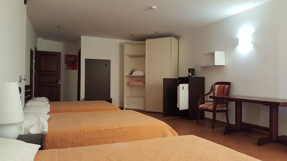 Family Triple Room, 1 Bedroom, Accessible photo 3