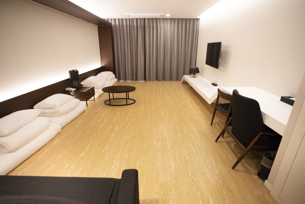 Room (Korean style_Ondol) - Photo 1