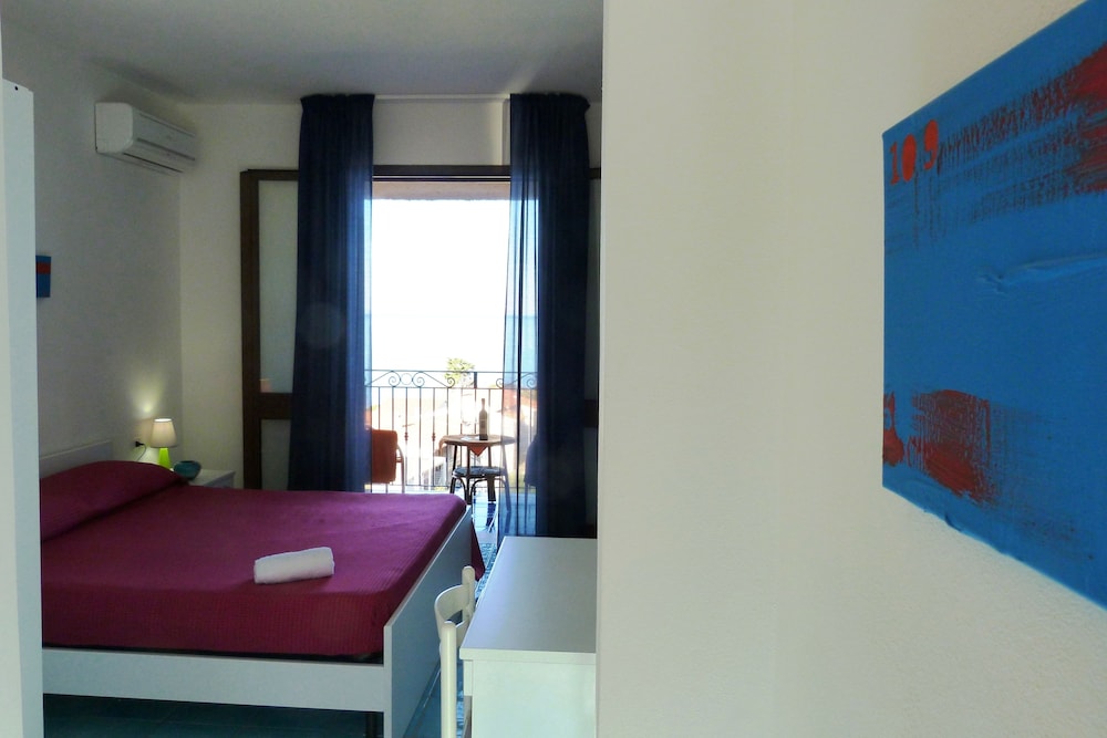 Double Room, Balcony, Sea View