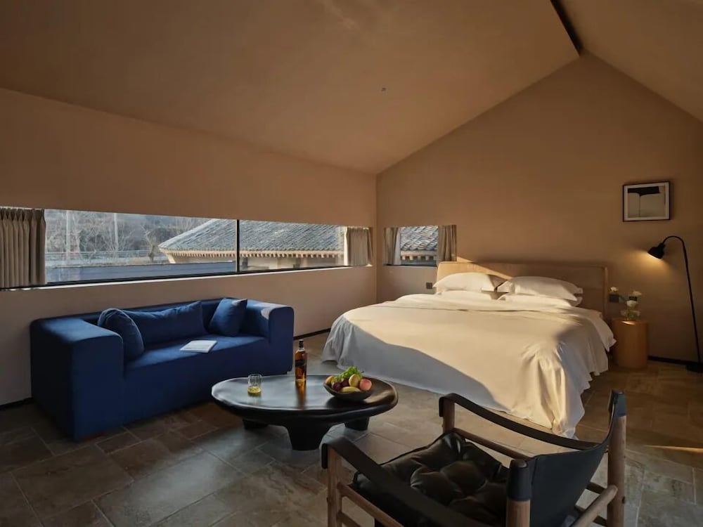 Romantic Studio Suite, Courtyard View photo 1