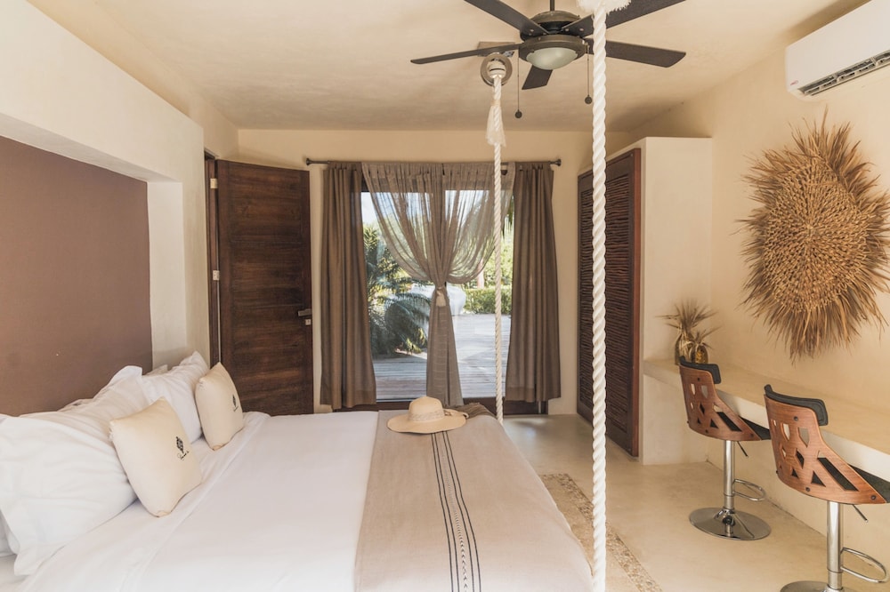 Junior Room, Ocean View, Beachside