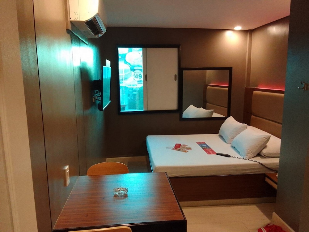 Executive Room - Photo 4