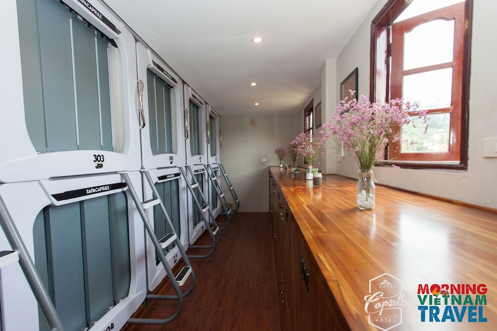Garden View Luxury Single Capsule photo 2