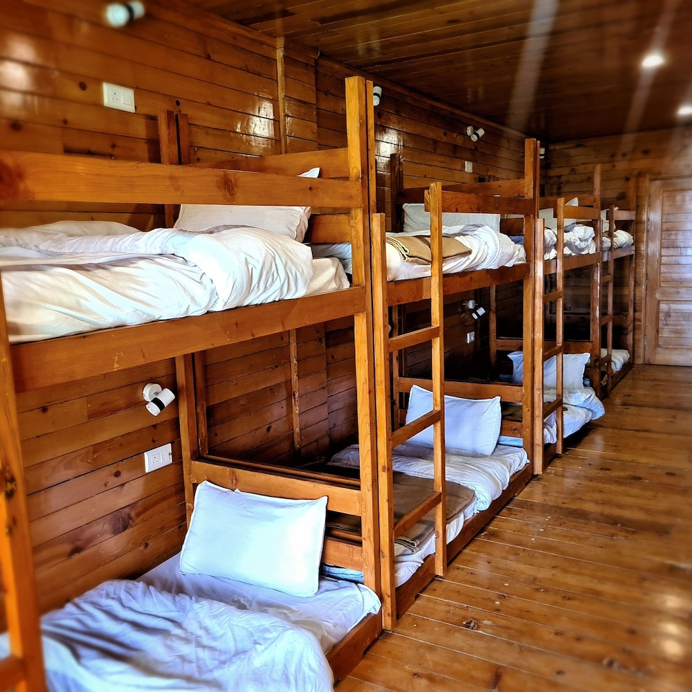 Mix Dorm 6 Bedded