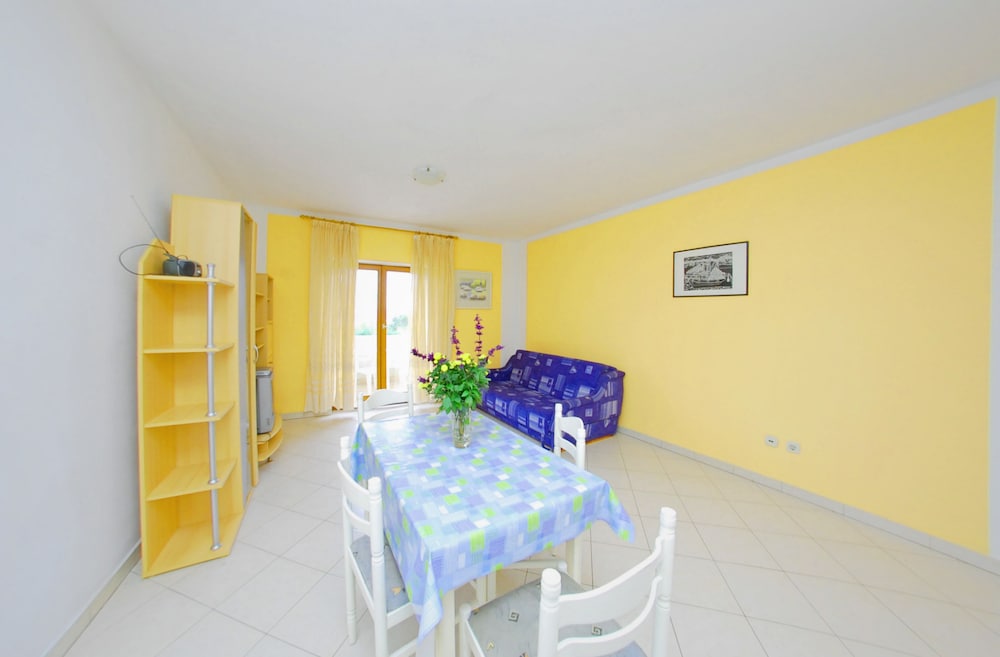 Apartment, Ground Floor (A2) photo 2