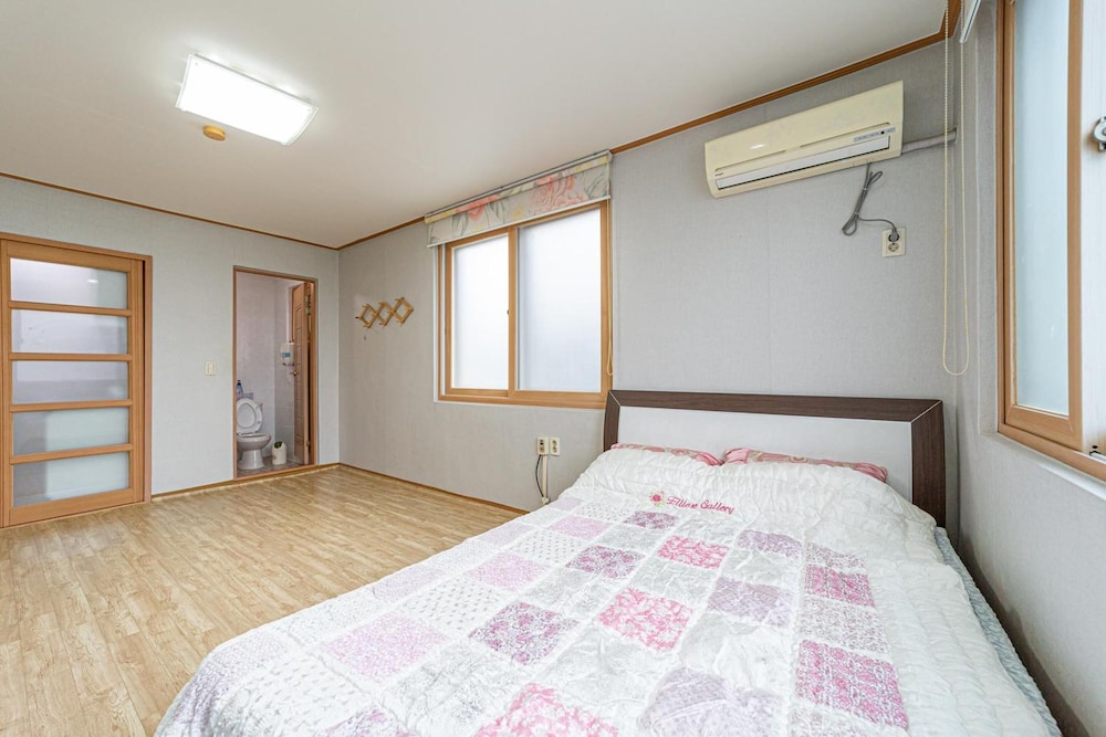 Basic Room, 1 Bedroom (Lilac) - Photo 6