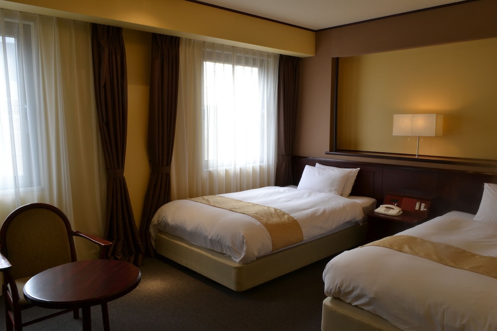 Suite, 2 Bedrooms, Smoking photo 3