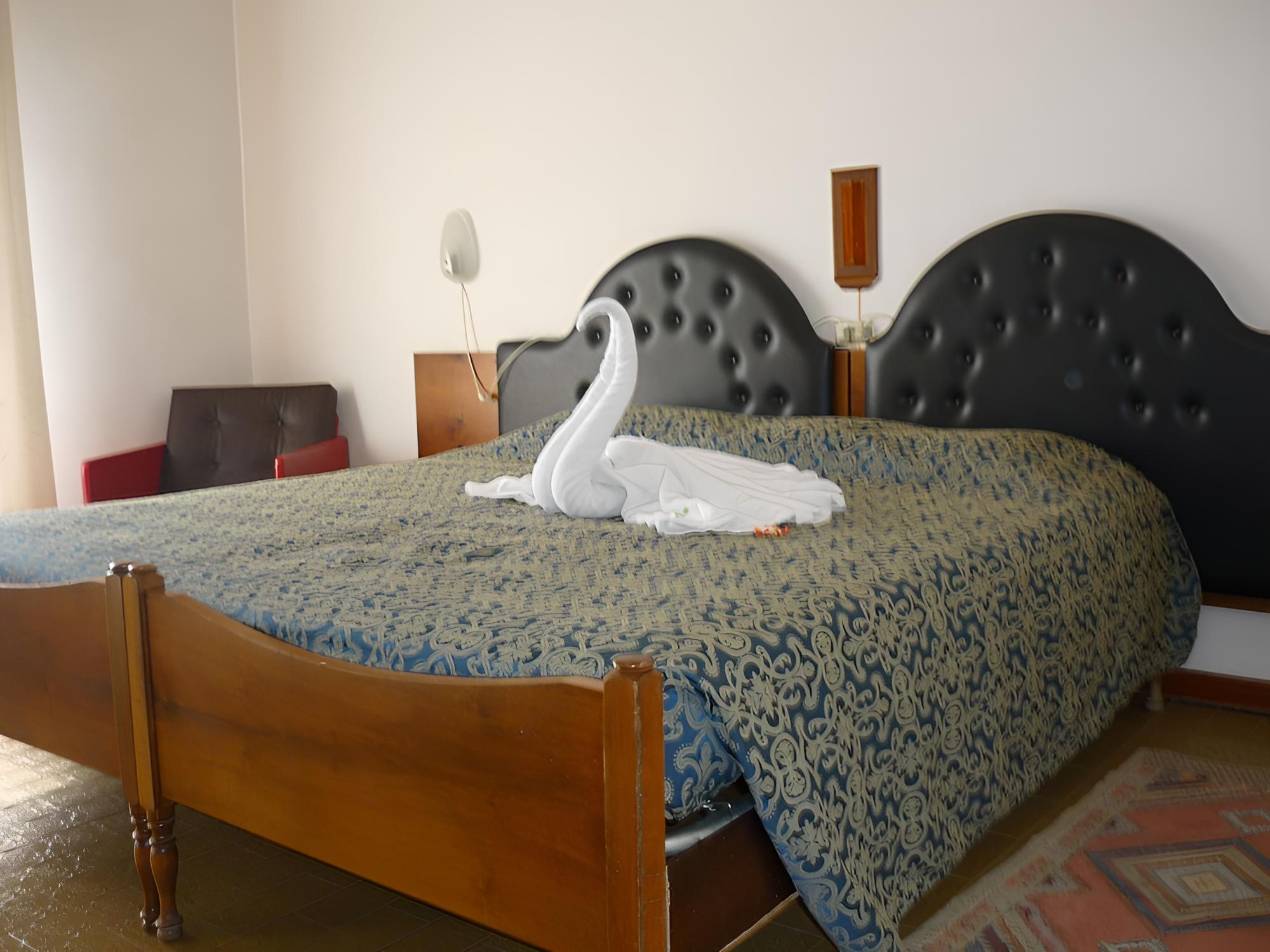 Triple Room, Hill View photo 3