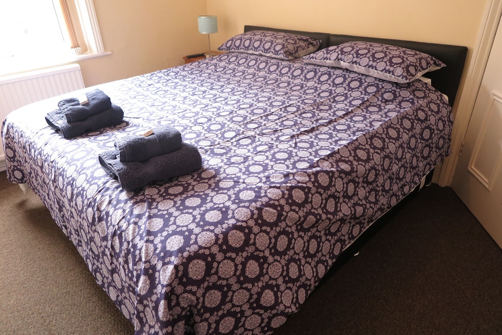 Double or Twin Room, Ensuite (Top Floor) photo 3