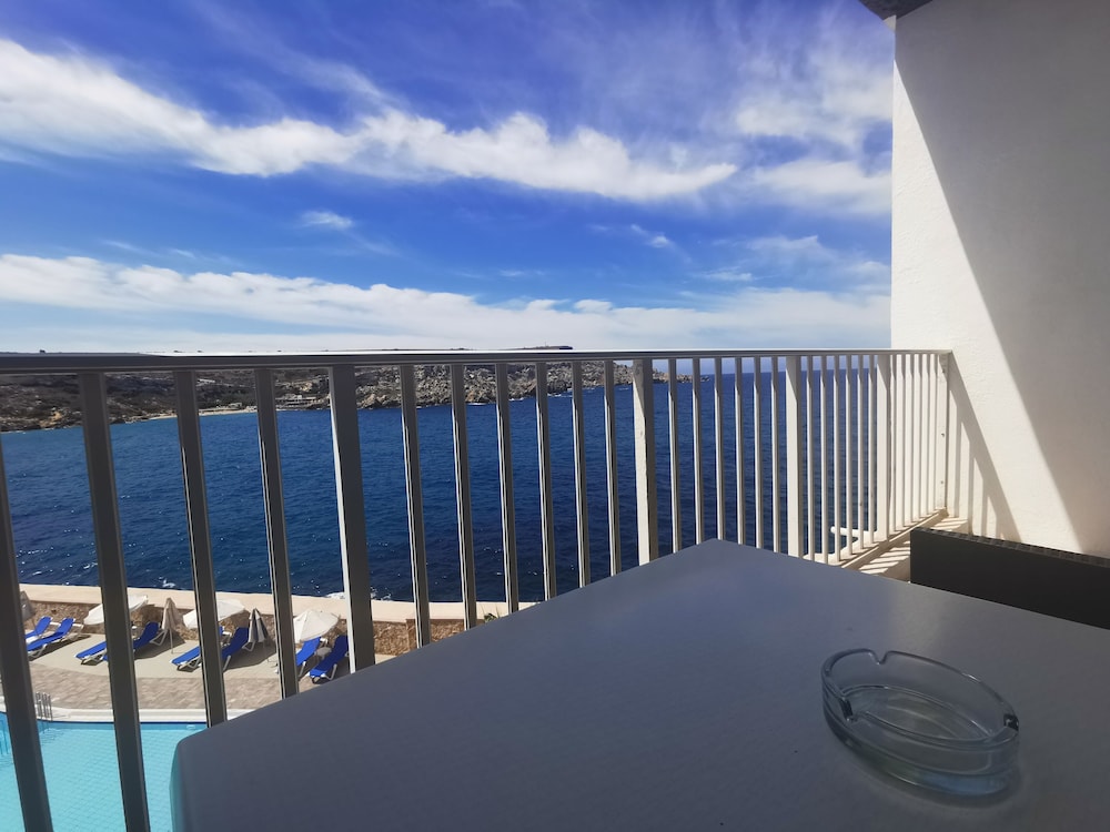 Double or Twin Room, Bay View - Photo 6