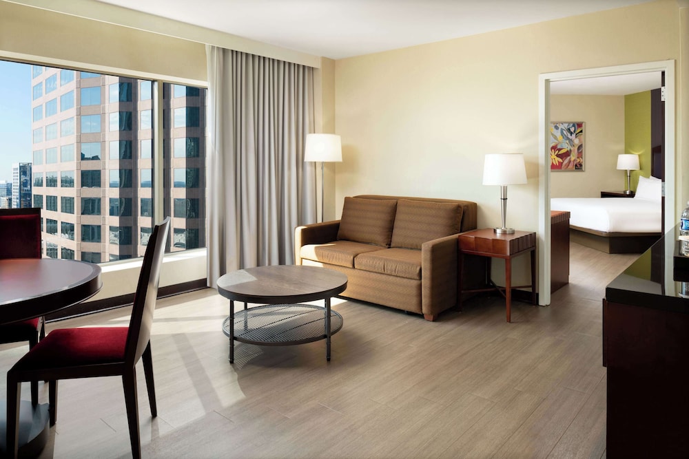Junior Suite, 1 King Bed - Photo 1