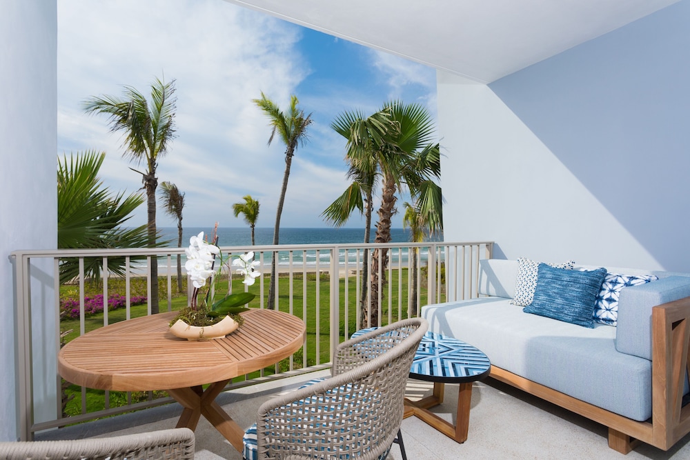 Room, 1 King Bed With Sofa Bed, Oceanfront