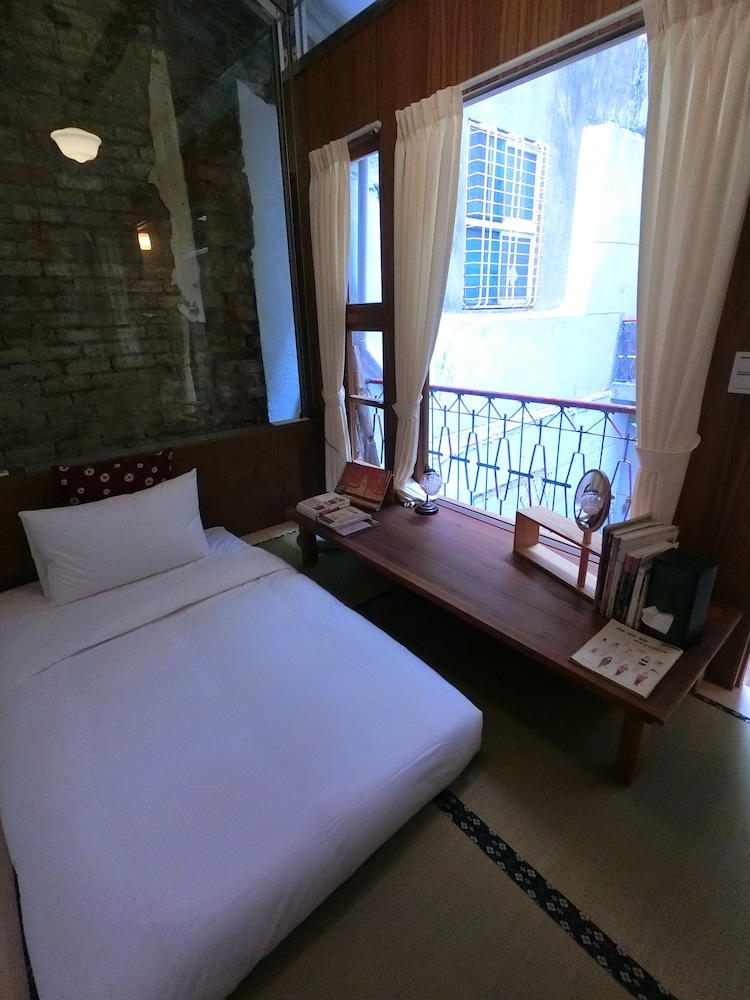 Luxury Single Room, 1 Twin Bed, Terrace, Courtyard Area photo 2