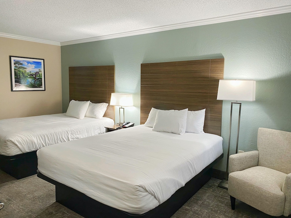 Premium Room, 2 Queen Beds, Ground Floor - Photo 1