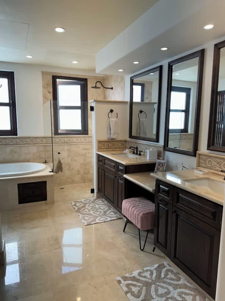 Villa photo 3