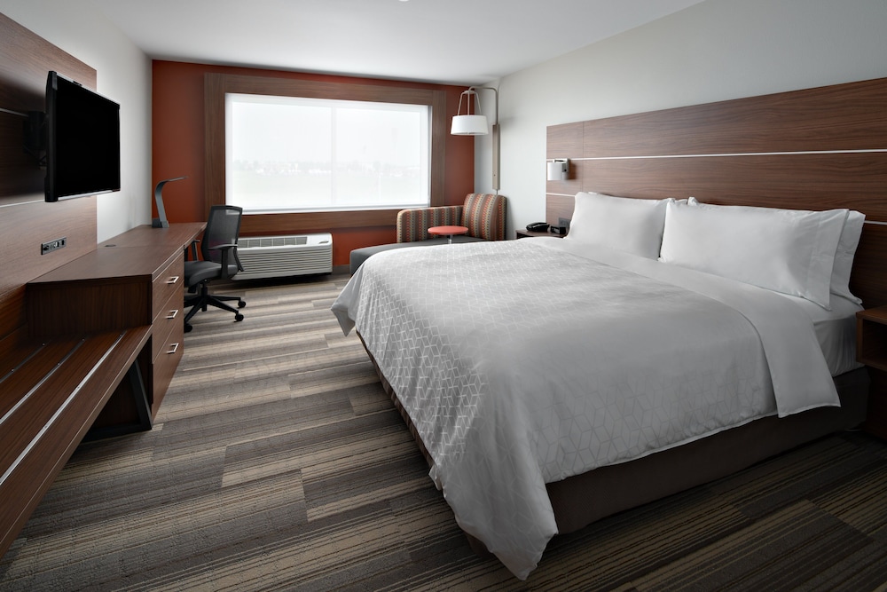 Standard Room, 1 King Bed, Mobility Accessible (Communications)