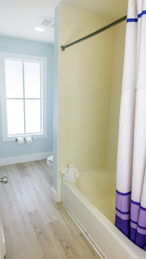 Deluxe Studio Suite, 2 Double Beds - Photo 4