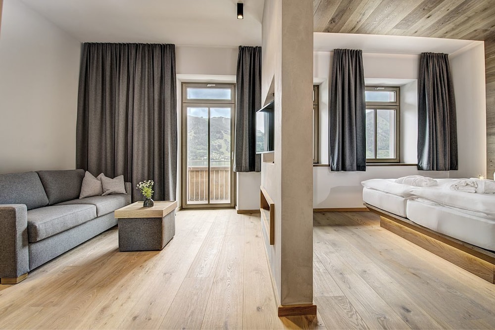 Premium Double Room, Balcony, Lake View (Plus) photo 1