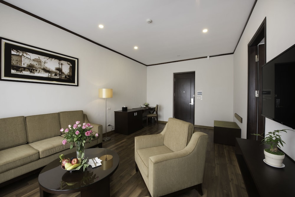 Opera Suite photo 3