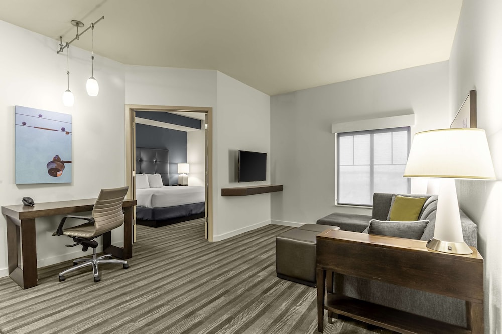 Deluxe Suite, 1 Bedroom, Kitchen photo 3