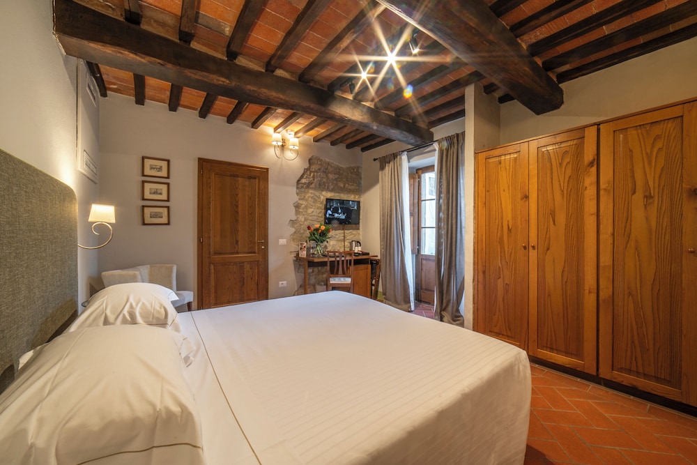 Deluxe Double Room - Photo 8