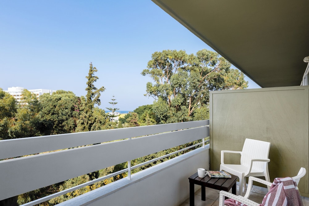 Premium Studio, Garden View - Photo 7