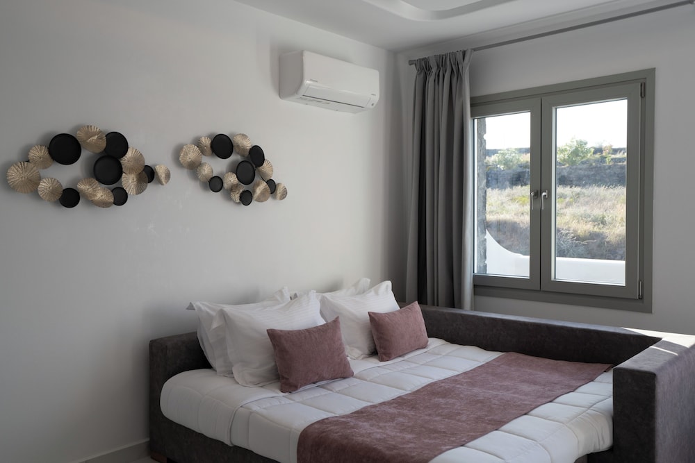 Premier Two Bedroom Villa with Hot Tub - Photo 14