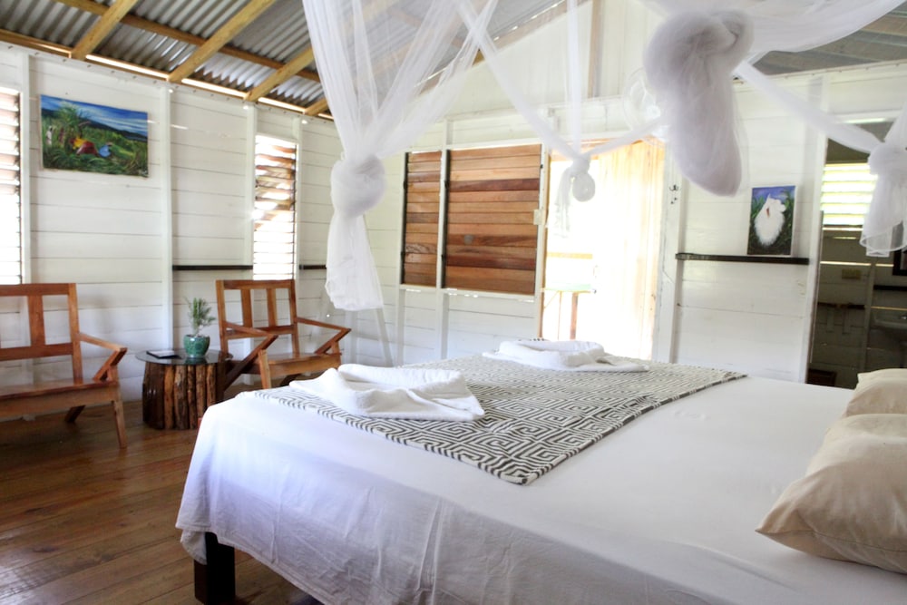 Room, 1 King Bed, Non Smoking, Mountain View (Jungalo Treetops) photo 1