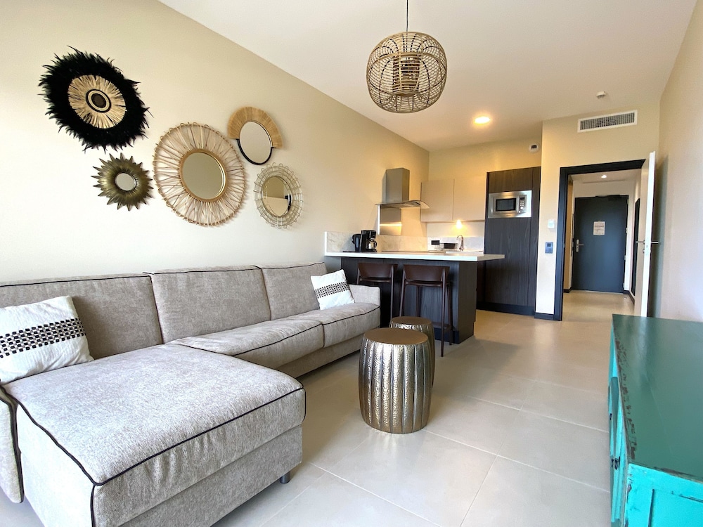 Superior Apartment, Sea View, Beachside - Photo 9