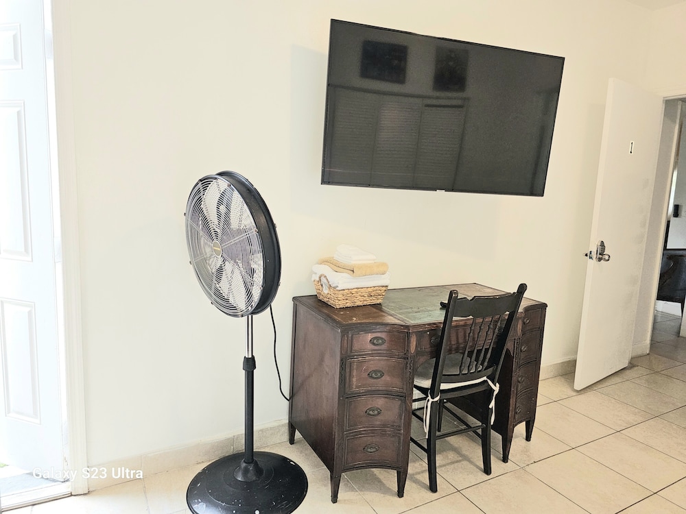 Comfort House, 4 Bedrooms, Non Smoking, Garden View photo 3