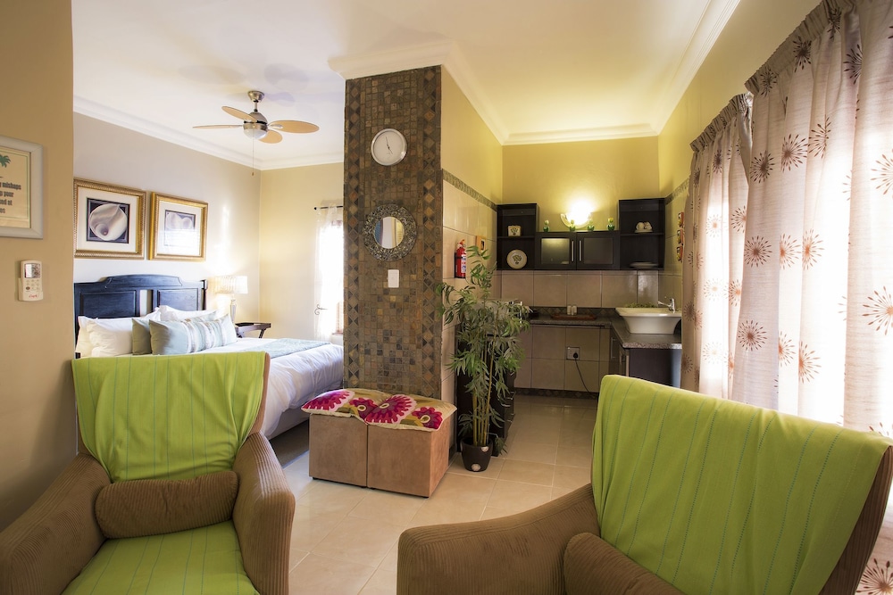 Deluxe Chalet photo 2